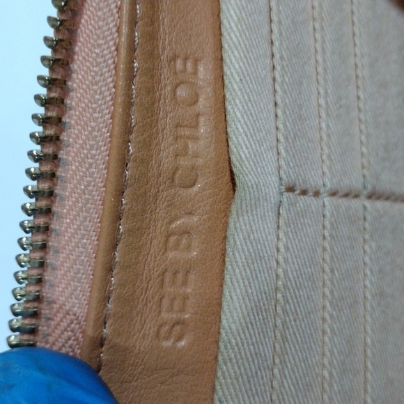 See by Chloé Peach Leather Round Zip Long Wallet – Women’s Designer Wallet 7.5x4 - Picture 11 of 12